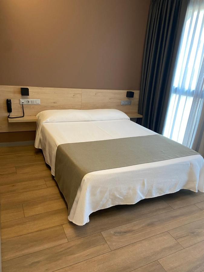 Hotel Mestral Perello El Perelló Buitenkant foto